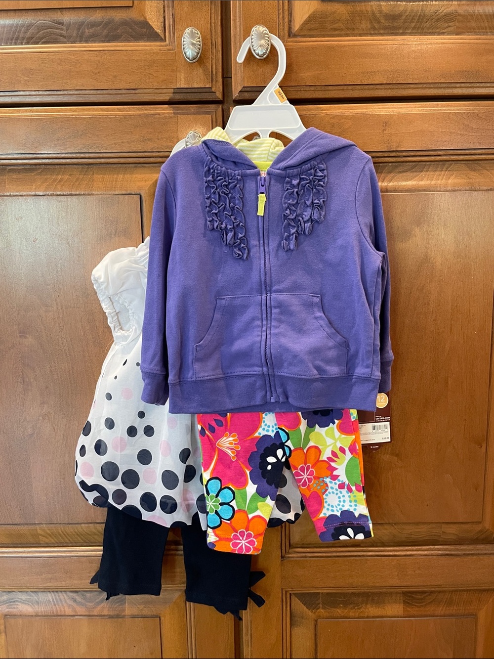 Set of TWO outfits Size 12 Months
